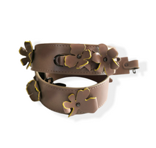 Carica l'immagine nel visualizzatore di Gallery, Crossbody bag Blooming Inside