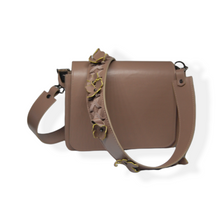 Carica l'immagine nel visualizzatore di Gallery, Crossbody bag Blooming Inside
